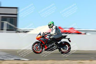 media/Jan-09-2022-SoCal Trackdays (Sun) [[2b1fec8404]]/Front Straight Speed Shots (1pm)/